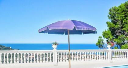 Villa Virginia: A splendid two-story villa which faces the sun and the sea, with Free WI-FI.