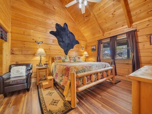 2 bedrooms, iron/ironing board, free WiFi, bed sheets - ER107 - Smoky Mountain Charm - Great Location!  Close To Town! (Pigeon Forge)