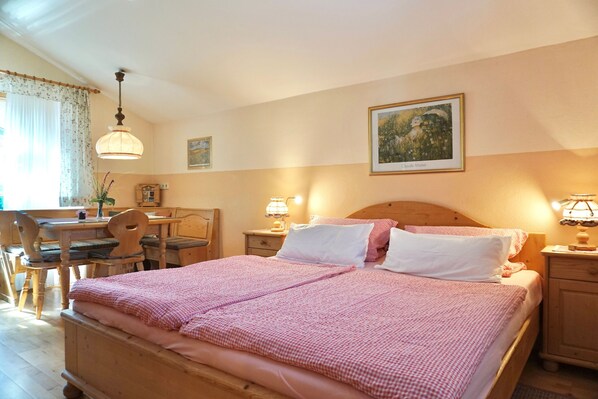 1 bedroom, WiFi, bed sheets