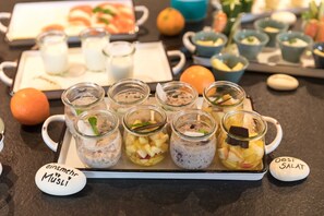 Desayuno (con cargo) 