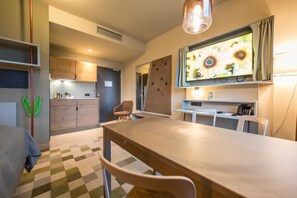 Dining - Double room large - More view - Hotel einsmehr (Augsburg)