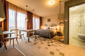 Unclassified image, 5 of 22, button - Double room large - More view - Hotel einsmehr (Augsburg)