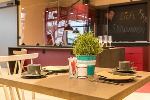 Unclassified image, 5 of 23, button