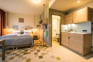 Unclassified image, 3 of 23, button