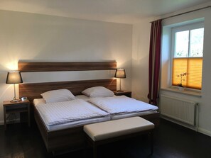 1 habitación, cuna de viaje, wifi y ropa de cama 