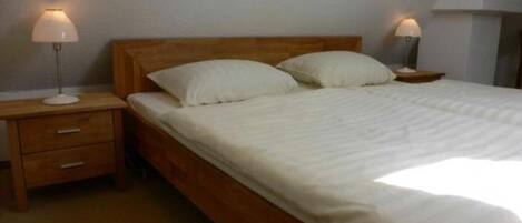 1 Schlafzimmer, Reisekinderbett, WLAN, Bettwäsche