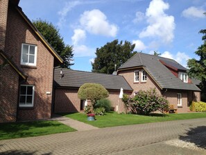 Unclassified image, 3 of 55, button