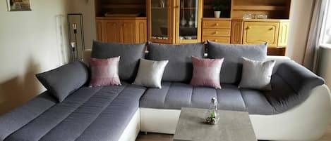 TV, caminetto