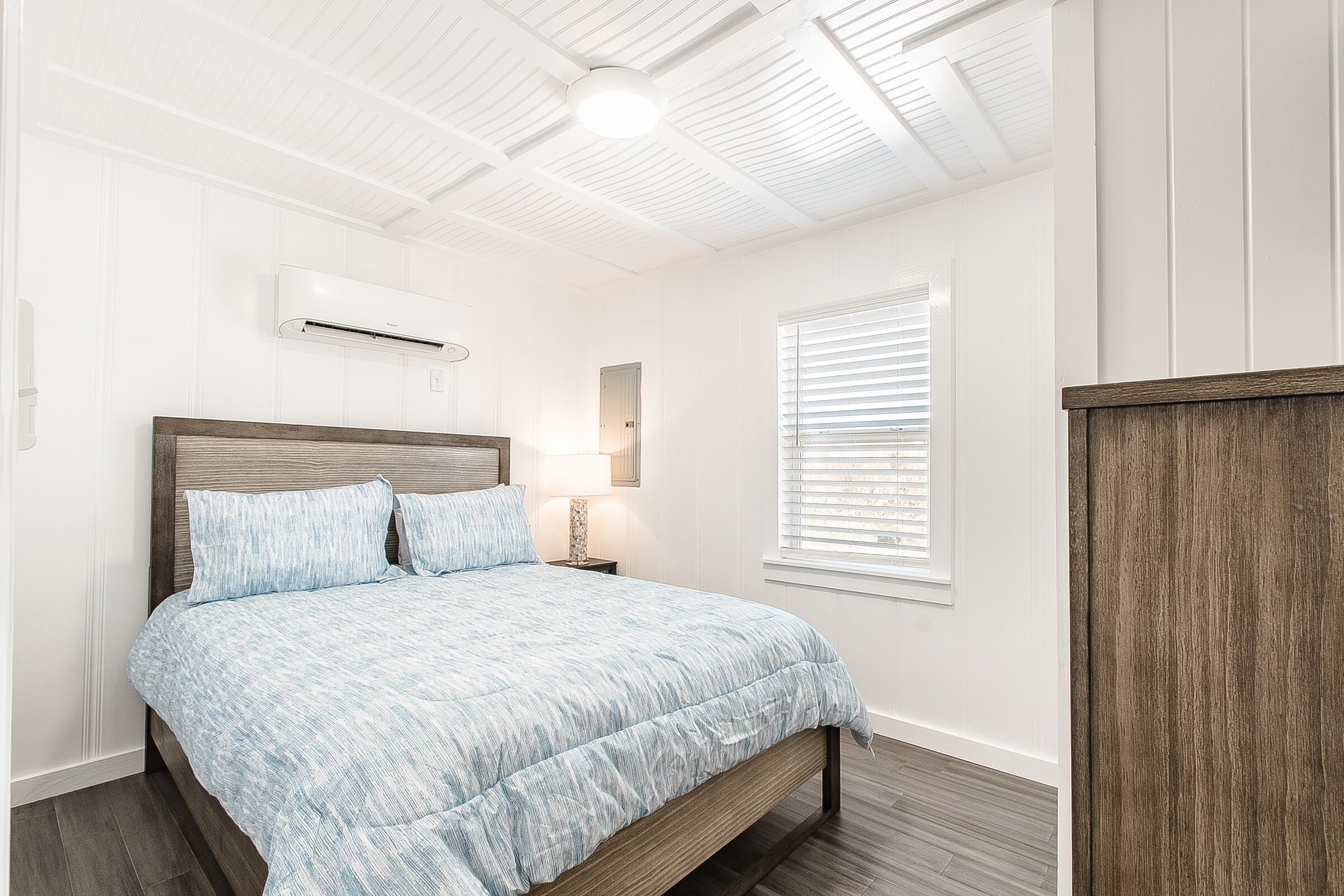 2 quartos, ferros/tábuas de passar roupa, Wi-Fi de cortesia