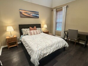 3 Schlafzimmer, Zimmersafe, Schreibtisch, Bügeleisen/Bügelbrett