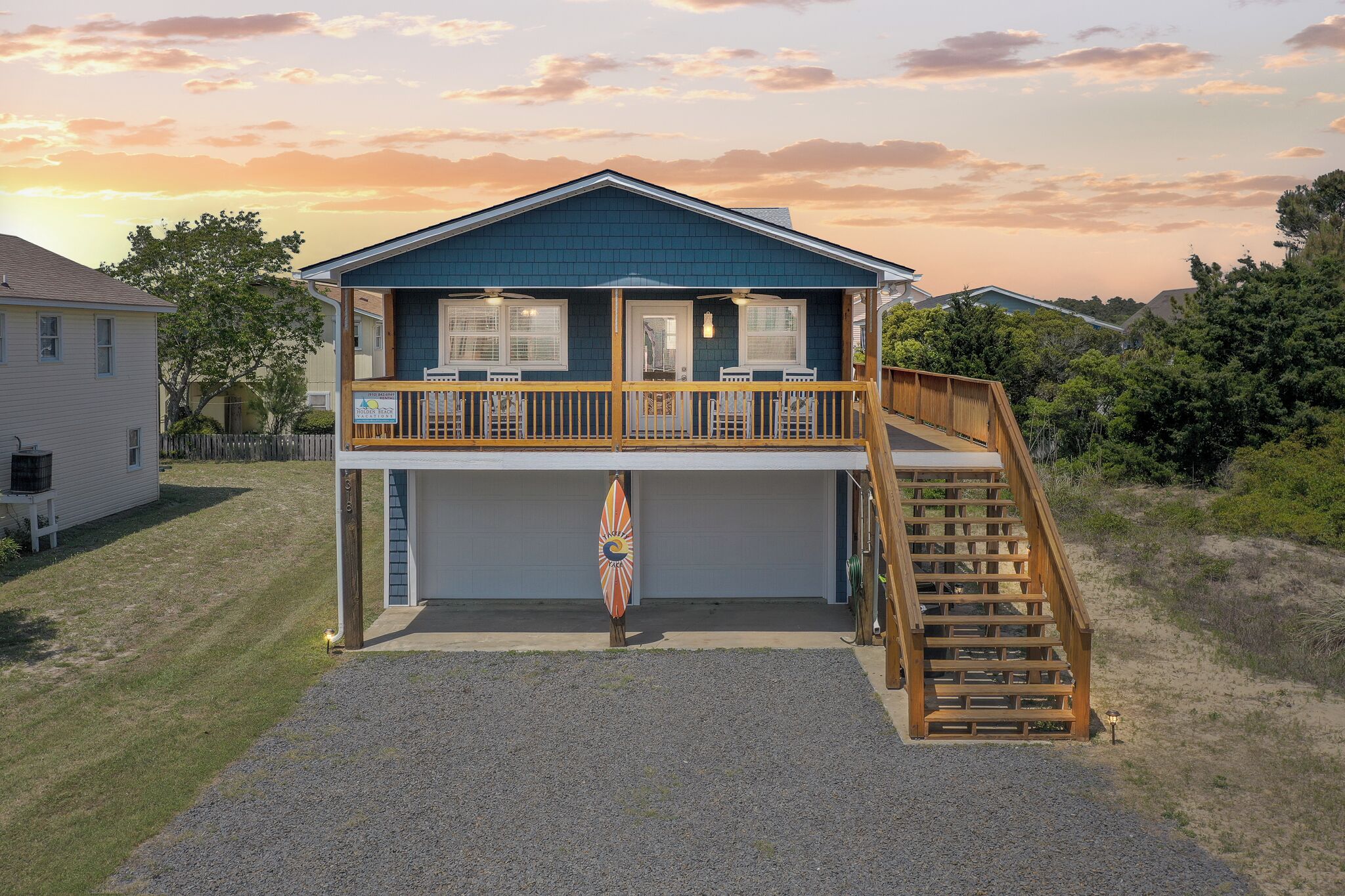 Yackety Yack - Charming 4 bedroom 2 bath. Quiet mid island beach living. Fully Renovated in 2020