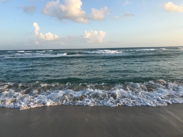 Am Strand, Liegestühle, Strandtücher