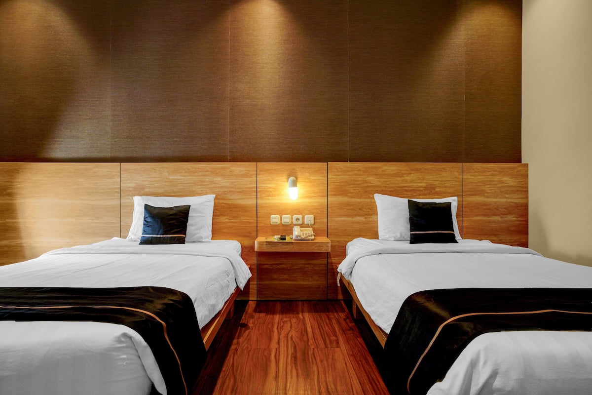 Premium Villa | Premium bedding, desk, free WiFi, bed sheets