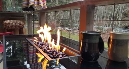 SECLUDED PRIVATE BEACH ON CREEK !