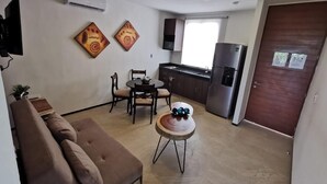 Exclusive Suite | Private kitchen | Fridge, microwave, oven, stovetop - Estudio Lujoso Mérida (Mérida)