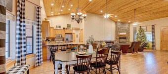 Sleeps 30+