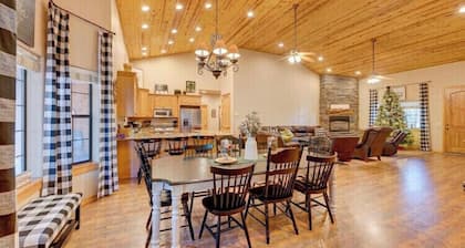 Sleeps 30+