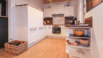 Kühlschrank, Ofen, Herdplatte, Geschirrspüler