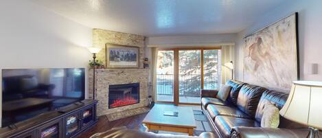 Televisión y chimenea