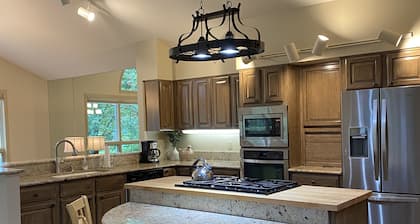 House on Hole 9 of Meadow Lake Golf Course