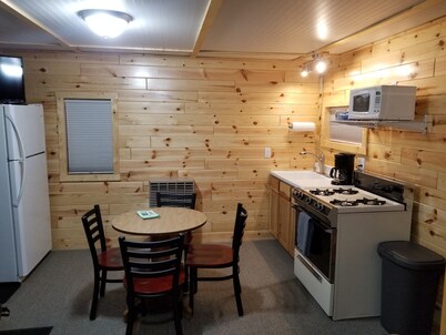 Cabin# 2-New, Affordable, Year Round Lodging near Pictured Rocks & Tahquamenon!