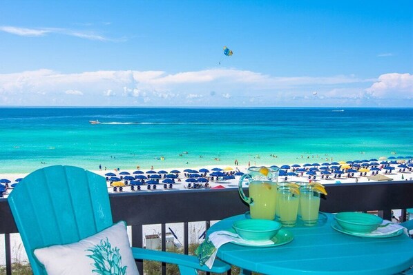 Outdoor dining - 502 | Pools + Hot Tub + Restaurant + Sea Store! (Destin)