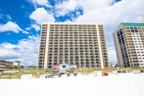 Exterior - 502 | Pools + Hot Tub + Restaurant + Sea Store! (Destin)