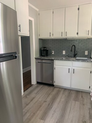 Fridge, microwave, oven, stovetop - Jim & Mary's (Columbia)