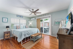 4 bedrooms, iron/ironing board, travel crib, WiFi (free)