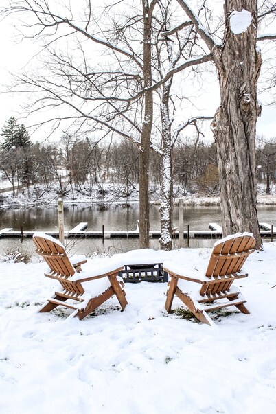 The Lake House on the Oak Orchard