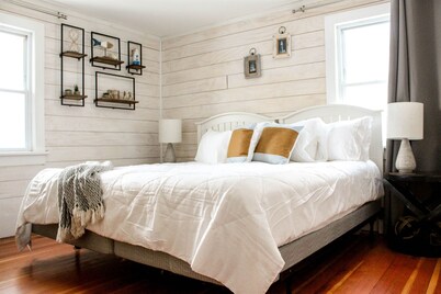The Lake House on the Oak Orchard