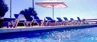 6 bedroom awesome home in Estepona