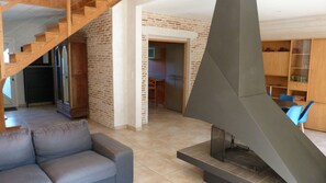 TV, fireplace, stereo - Comfortable villa with swimming pool for 8-10 people (Andernos-les-Bains)