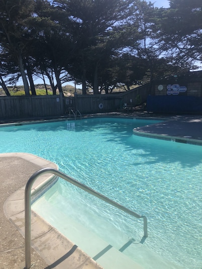 BEACHFRONT Property with Room for Everyone