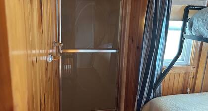 Perfect Cozy Cottage on the shores of Lake Champlain