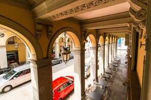 Outdoor dining - GuestHost - ★ Apt in the very center! 500 meters from Porta Nuova ★ (Torino)