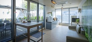 Petit déjeuner continental (18000 KRW par personne)