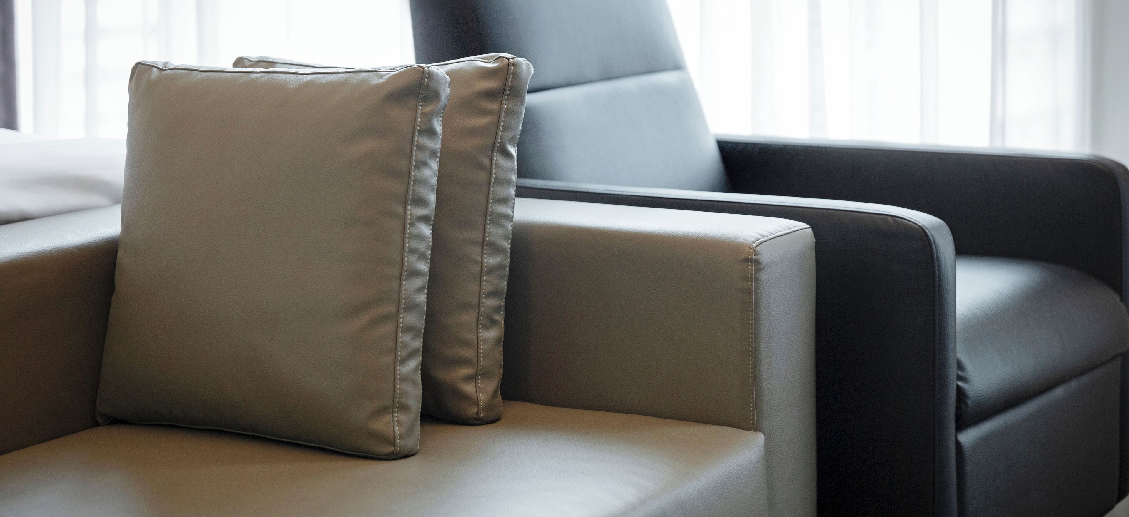 the grand gentle twin with bath | 1 bedroom, down duvets, individually decorated, individually furnished