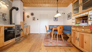 Refrigerador, horno, parrilla de estufa y lavavajillas