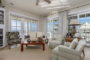 Living area - Sunset Island 8 Beach Side Mews (Ocean City)