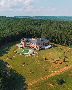 Exterior - The Pines at Signal Mountain with Hot Tub (Signal Mountain)