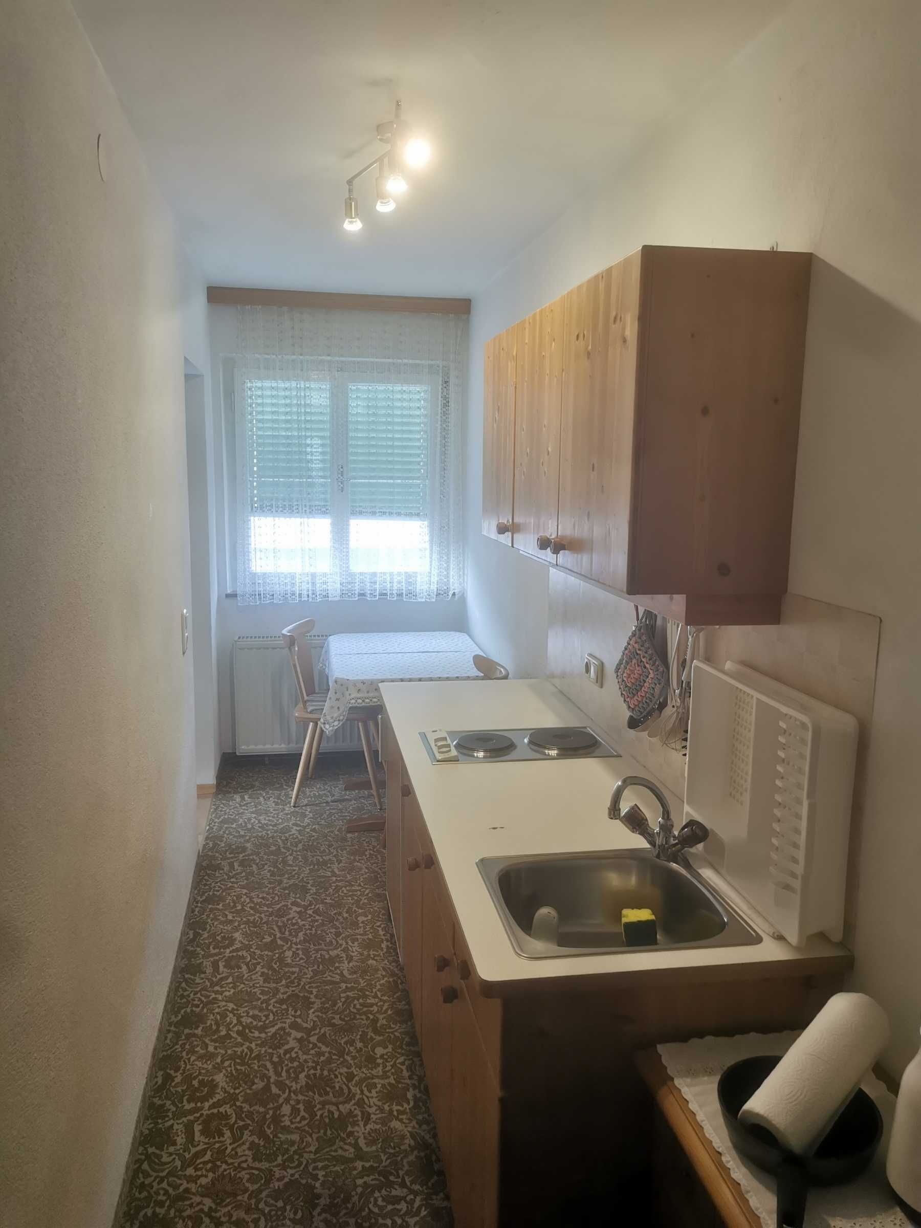 Fridge, dishwasher, coffee/tea maker