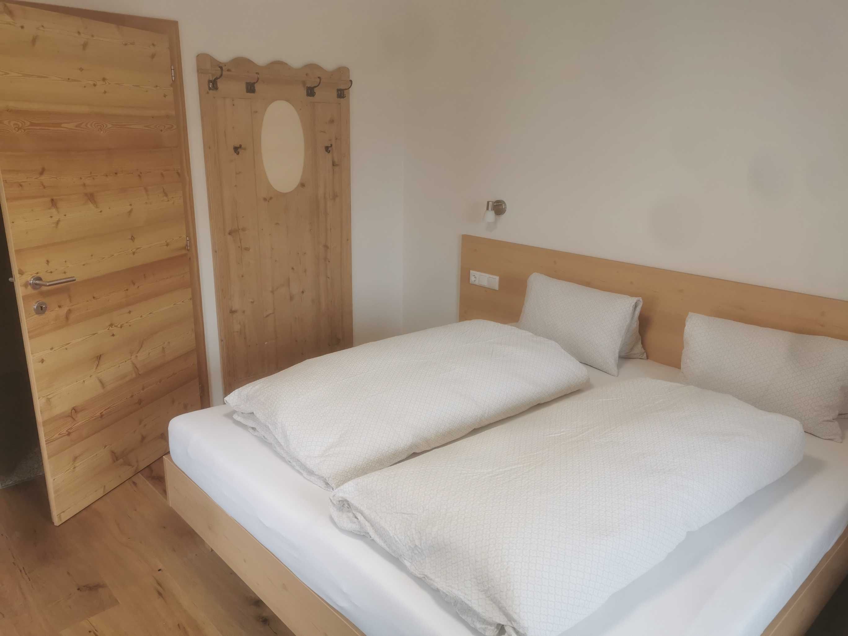 2 habitaciones, escritorio, wifi y ropa de cama 