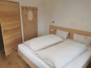 2 dormitorios, escritorio, wifi y ropa de cama