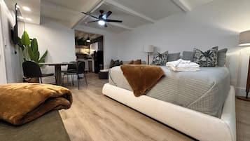 1 bedroom, free WiFi, bed sheets