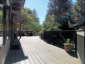 Terrace/patio - POWER ON - Modern 3BR Evergreen Retreat w/ Private Deck & Forest Views (Issaquah)