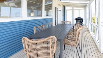 Sun deck