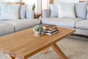 Living area - Blue Cottage Bruny Island (Alonnah)