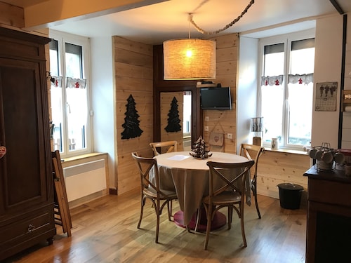 Appartement rez-de-jardin Maison Perce Neige, Wifi, Tarif Cure.