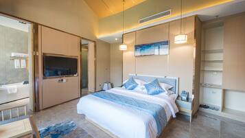 Suite | Free WiFi, bed sheets